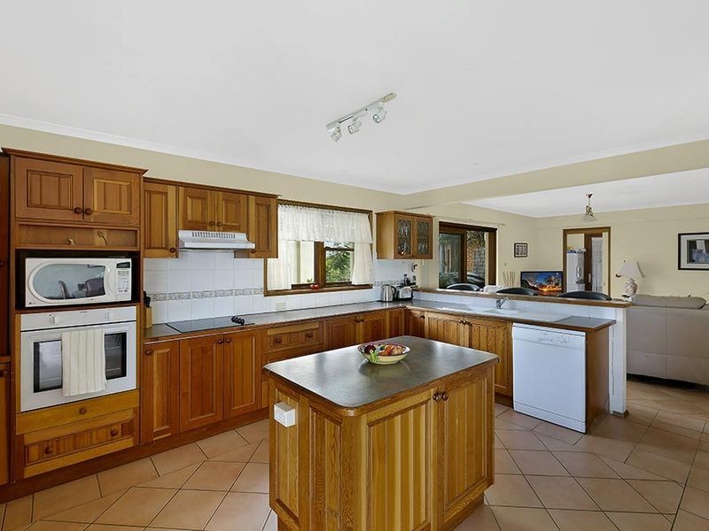 56 Forresters Beach Road, Forresters Beach NSW 2260