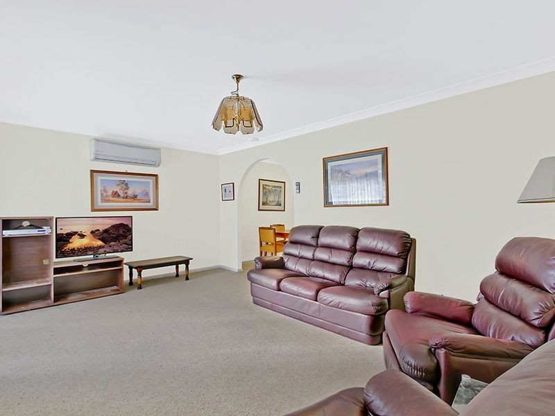 19 Rotherham Street, Bateau Bay NSW 2261