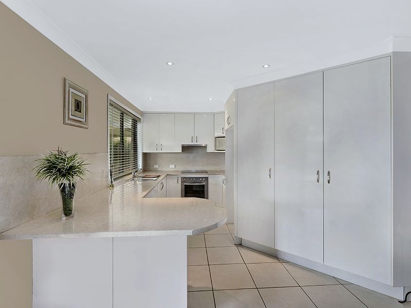 19 Cynthia Street, Bateau Bay NSW 2261