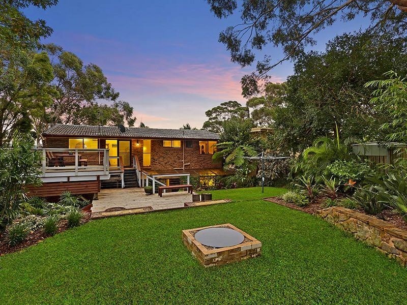 15 Toongara Avenue, Bateau Bay NSW 2261