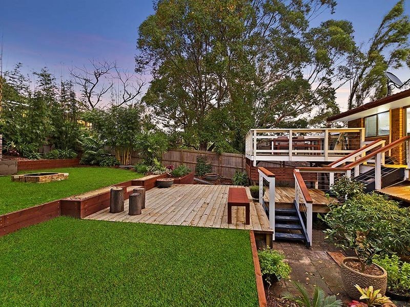 15 Toongara Avenue, Bateau Bay NSW 2261
