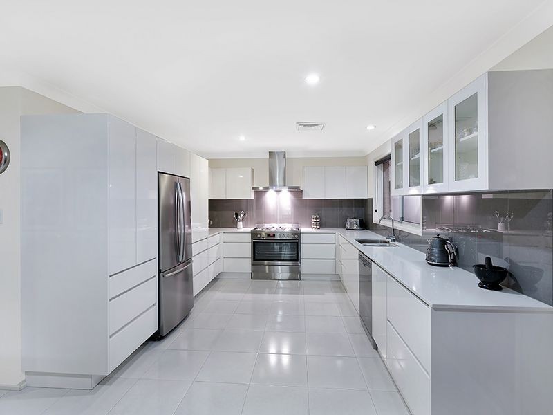 143 Cresthaven Avenue, Bateau Bay NSW 2261