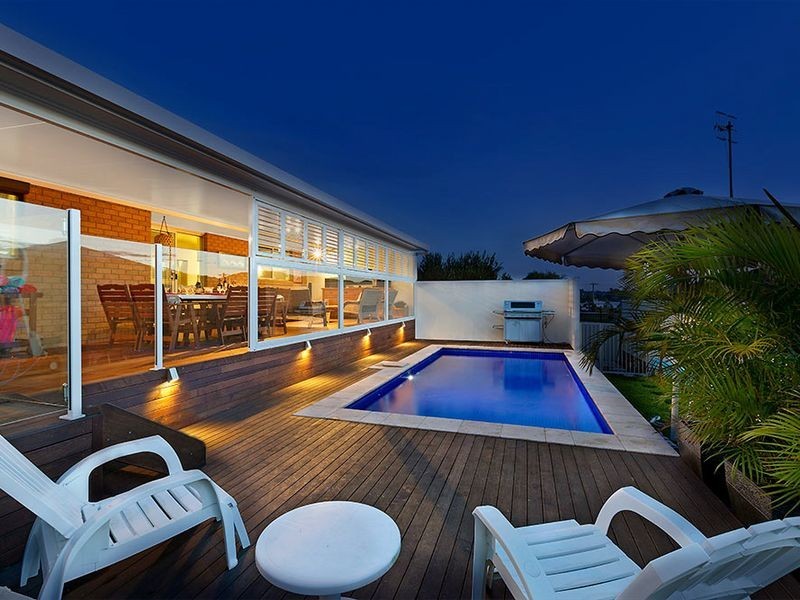 143 Cresthaven Avenue, Bateau Bay NSW 2261