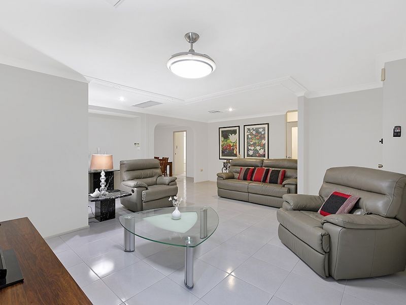 143 Cresthaven Avenue, Bateau Bay NSW 2261