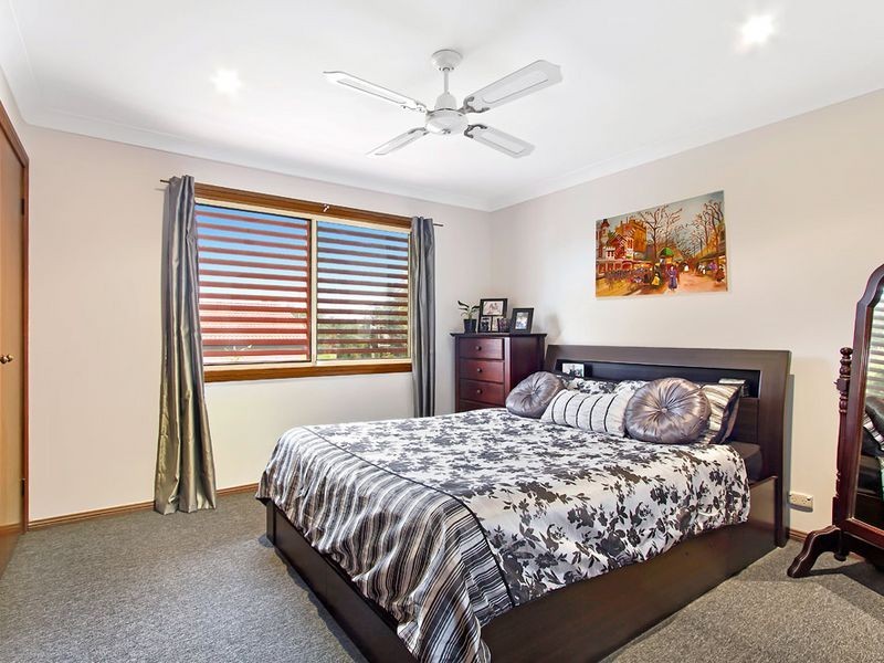 39 Henry Parkes Drive, Berkeley Vale NSW 2261