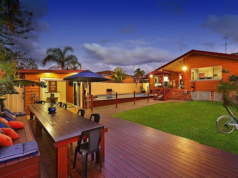 15 Hillcrest Avenue, Bateau Bay NSW 2261