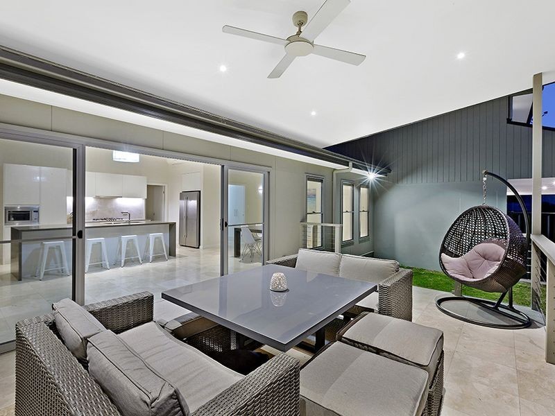 61 Sierra Avenue, Bateau Bay NSW 2261