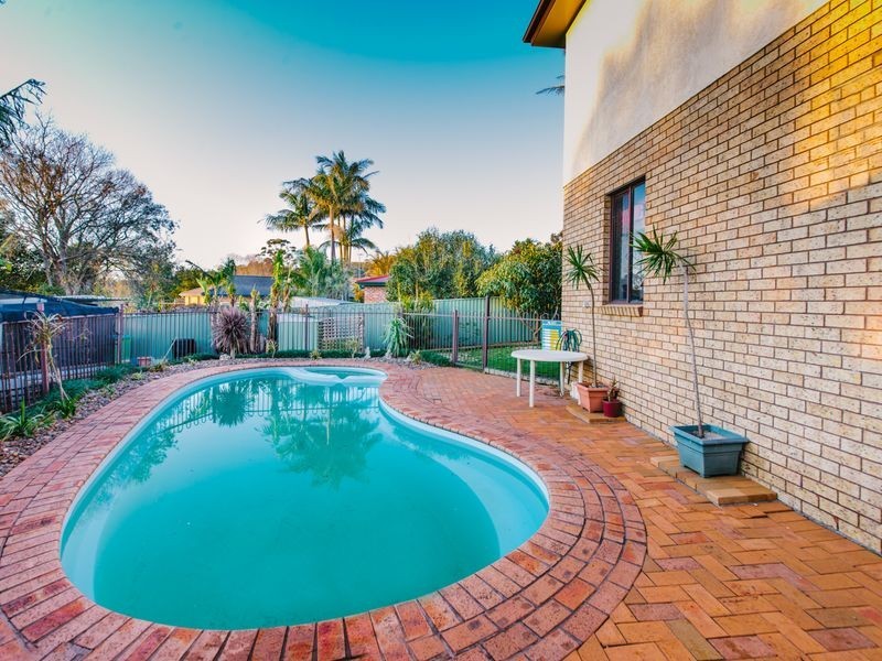 5 Hibiscus Close, Bateau Bay NSW 2261