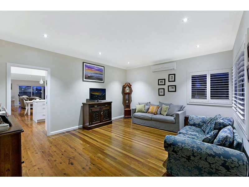 1 Barry Street, Bateau Bay NSW 2261