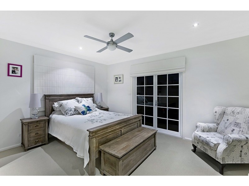 1 Barry Street, Bateau Bay NSW 2261