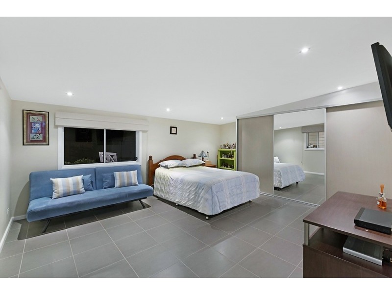 1 Barry Street, Bateau Bay NSW 2261