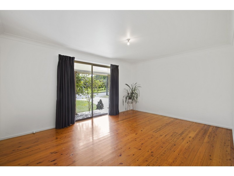 19 Altona Avenue, Bateau Bay NSW 2261