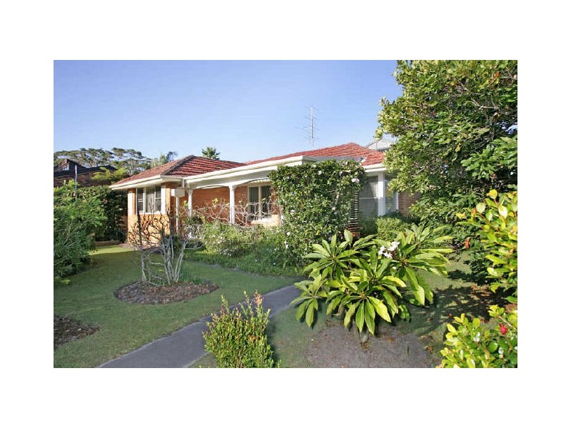 22 Bateau Bay Road, Bateau Bay NSW 2261