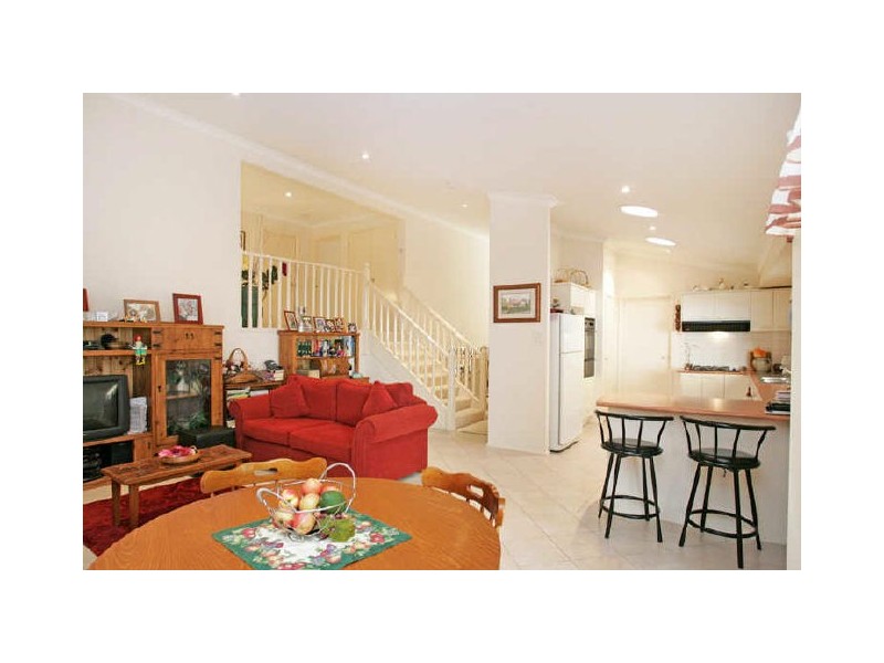 98 Lakin Street, Bateau Bay NSW 2261