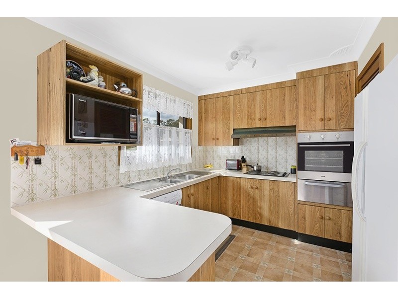 3 Caloola Close, Bateau Bay NSW 2261