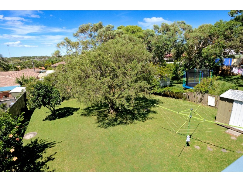 16 Promenade Avenue, Bateau Bay NSW 2261