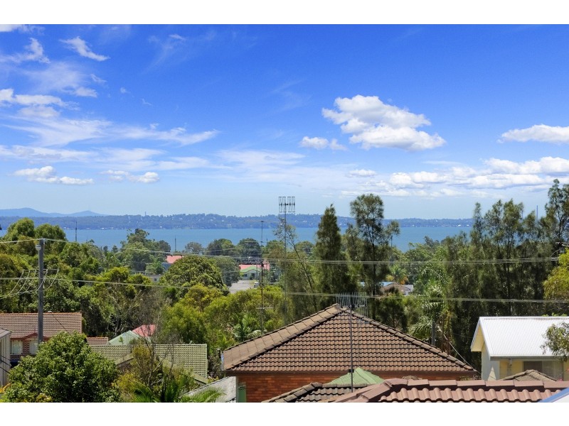 16 Promenade Avenue, Bateau Bay NSW 2261