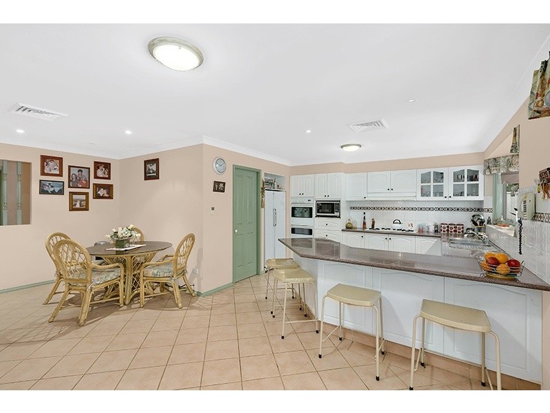 8 Grandis Place, Bateau Bay NSW 2261