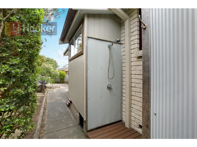 2 Wandella Ave, Bateau Bay NSW 2261