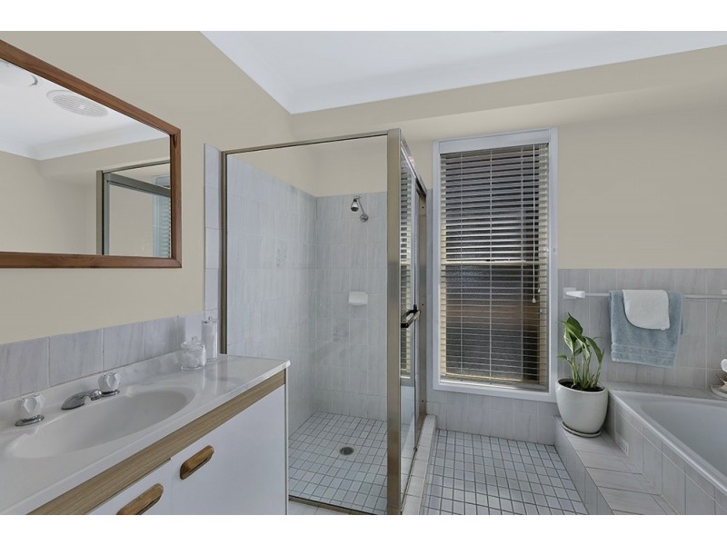 51 Morley Avenue, Bateau Bay NSW 2261