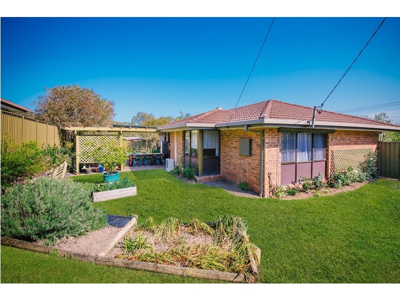 8 Rawsthorne Court, Bateau Bay NSW 2261