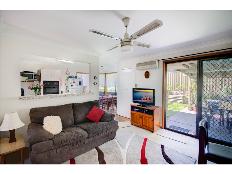 8 Rawsthorne Court, Bateau Bay NSW 2261