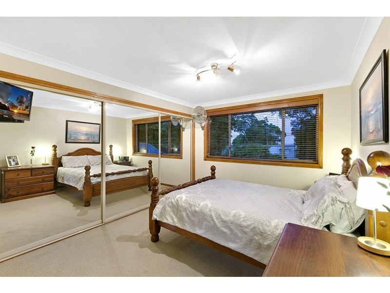 19 Stornaway Crescent, Berkeley Vale NSW 2261