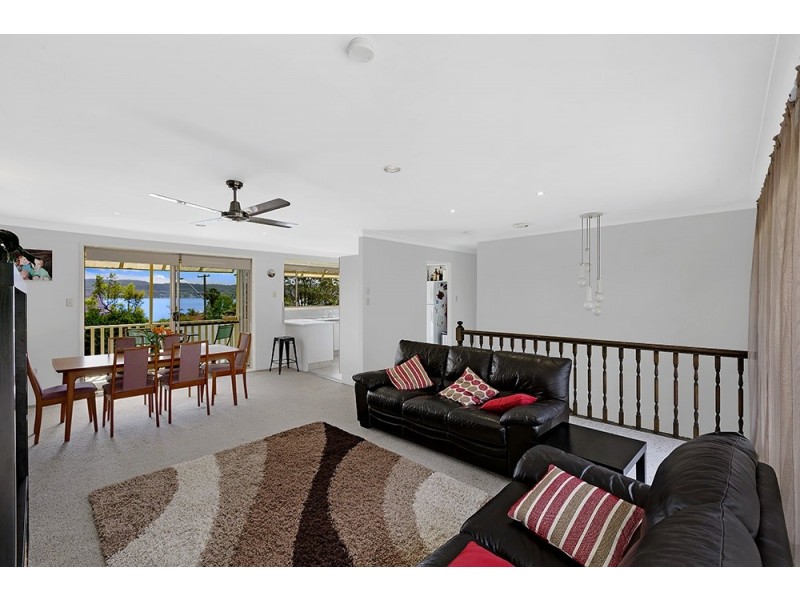 6 Cudgee Close, Green Point NSW 2251