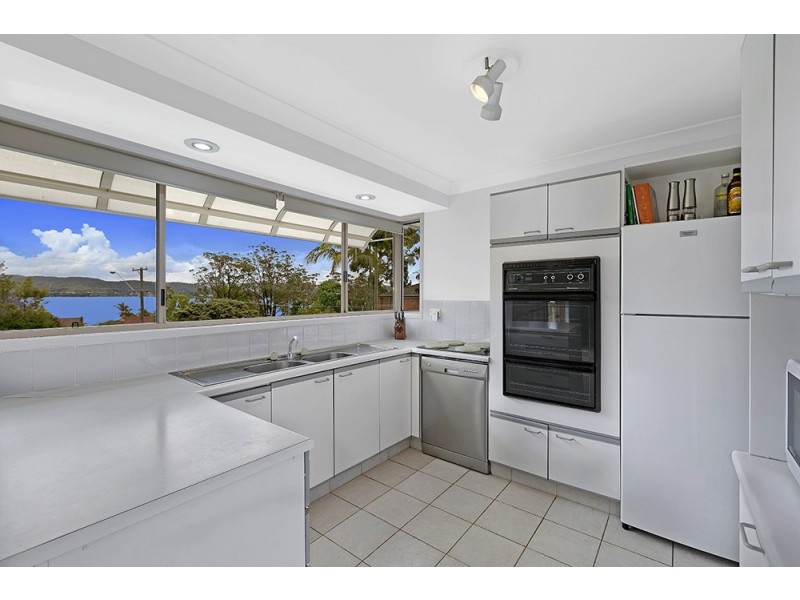 6 Cudgee Close, Green Point NSW 2251