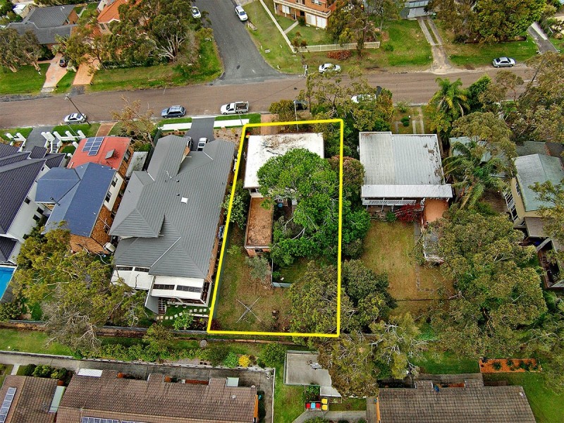 81 Lakin Street, Bateau Bay NSW 2261