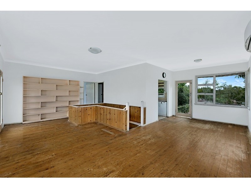 81 Lakin Street, Bateau Bay NSW 2261