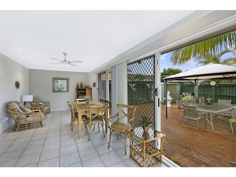 4 Viscount Close, Shelly Beach NSW 2261