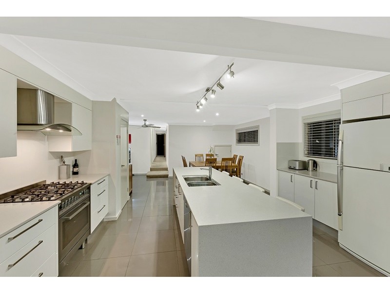 127 Eastern Road, Bateau Bay NSW 2261