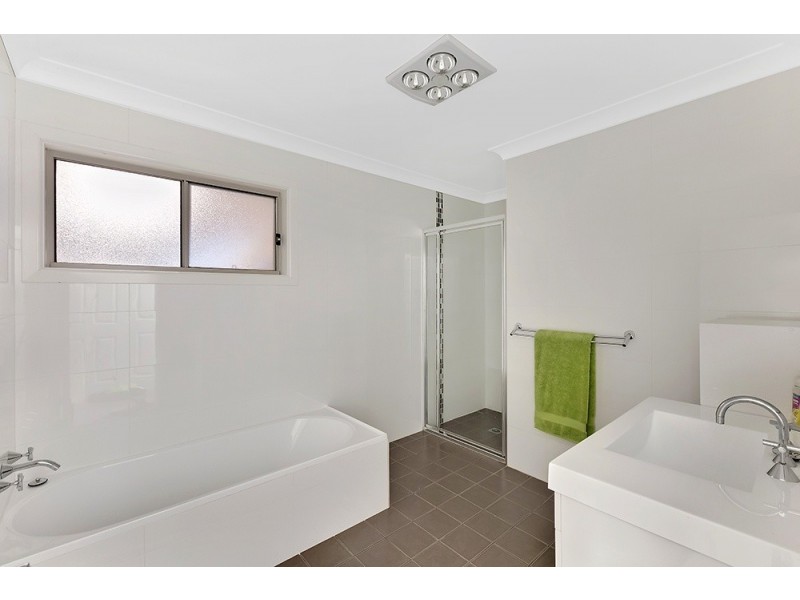 127 Eastern Road, Bateau Bay NSW 2261