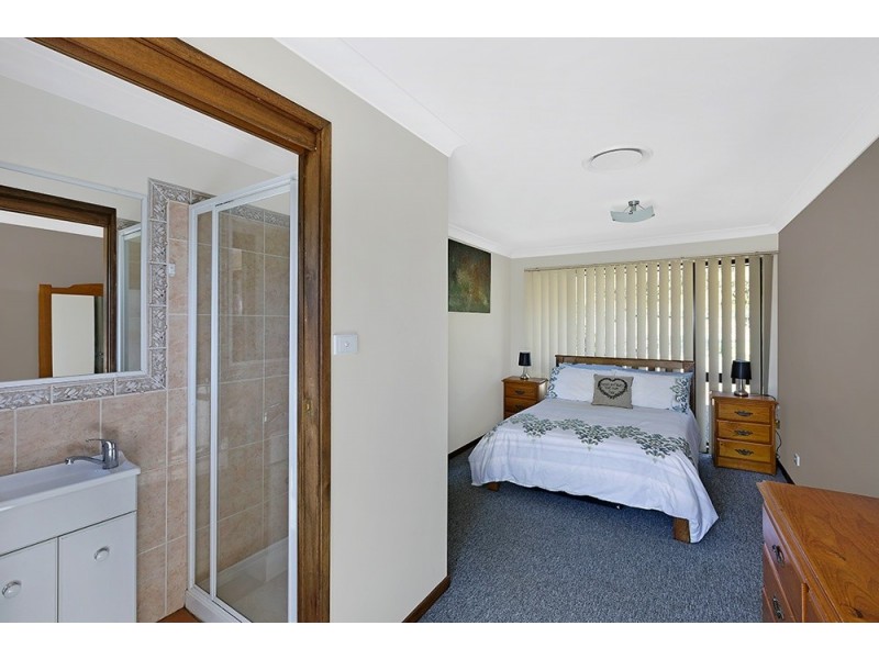 11 Sherwood Close, Bateau Bay NSW 2261