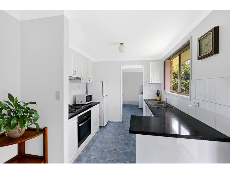 13/1 Hobbs Close, Bateau Bay NSW 2261