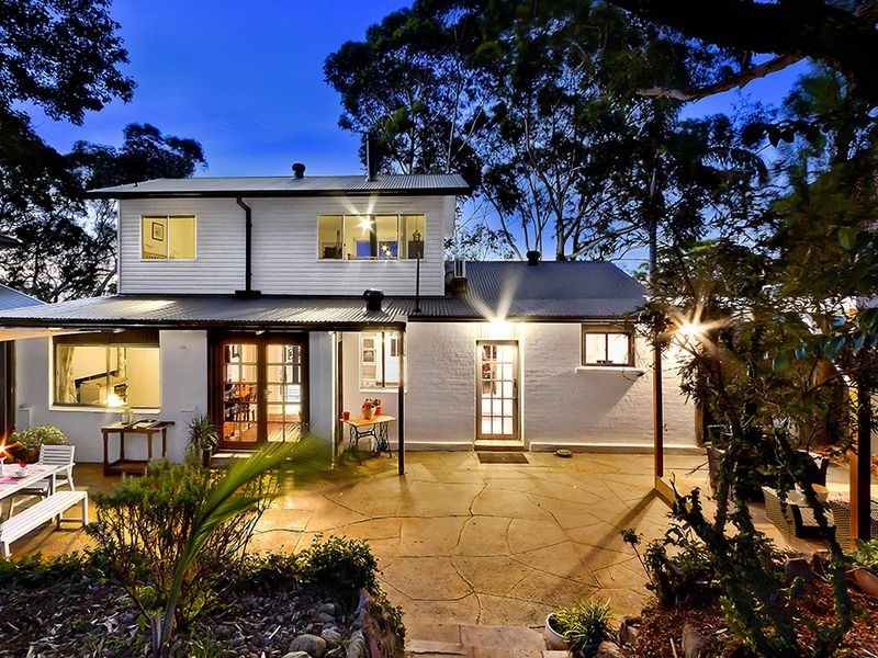 13 Toongara Avenue, Bateau Bay NSW 2261