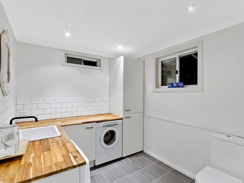 13 Toongara Avenue, Bateau Bay NSW 2261