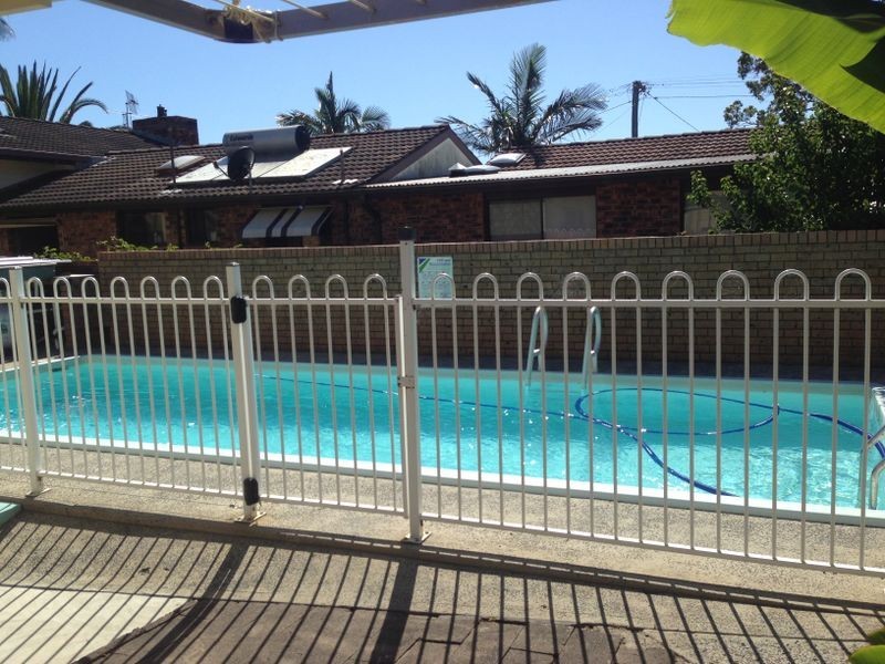 4 Highclere Street, Bateau Bay NSW 2261