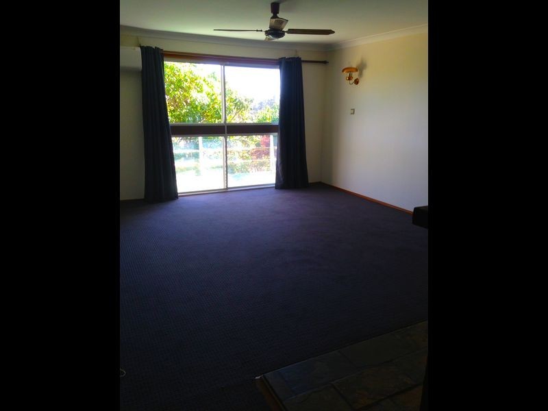 4 Highclere Street, Bateau Bay NSW 2261