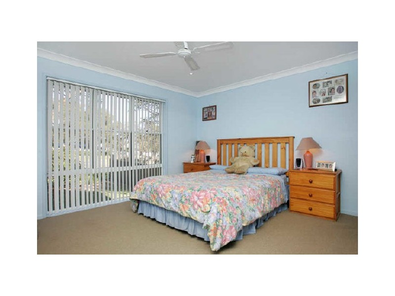 5 Whalans Road, Bateau Bay NSW 2261