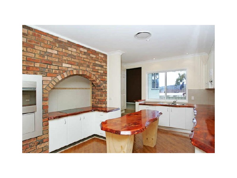 2/32 Morley Avenue, Bateau Bay NSW 2261