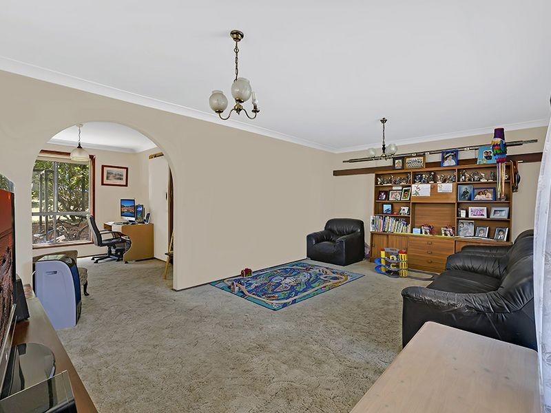 33 Belford Avenue, Bateau Bay NSW 2261