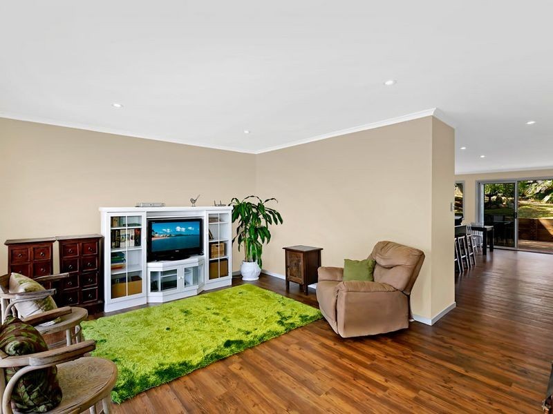 7 Carnation Close, Bateau Bay NSW 2261