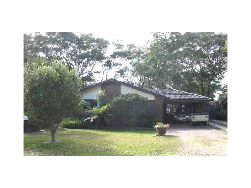 8 Katungal Street, Bateau Bay NSW 2261