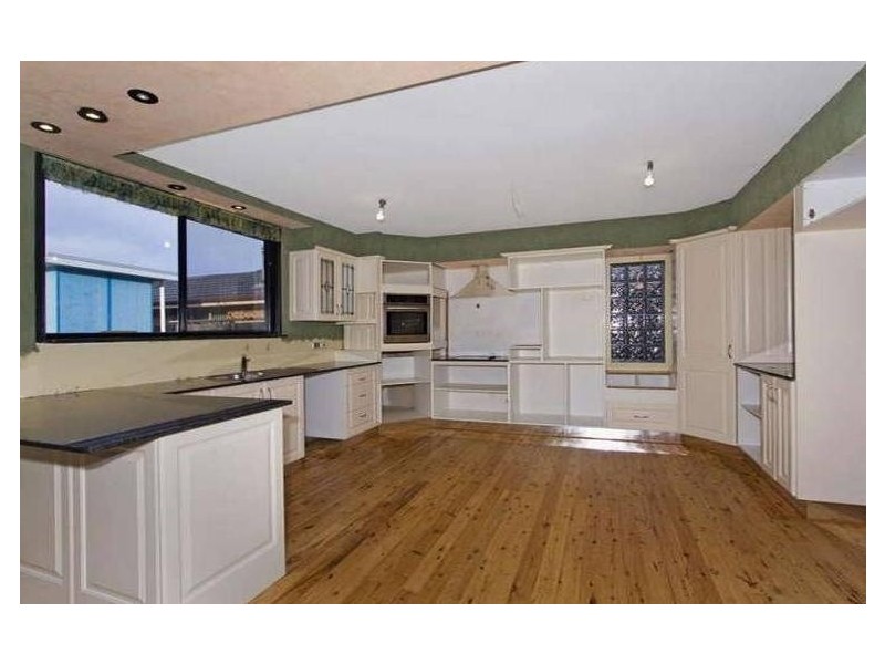 11 Roberston Road, Killarney Vale NSW 2261