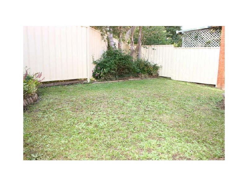 12/21 Lancaster Pde, Bateau Bay NSW 2261