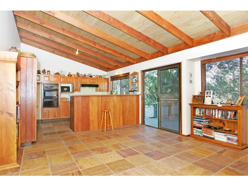 20 Northview Drive, Bateau Bay NSW 2261