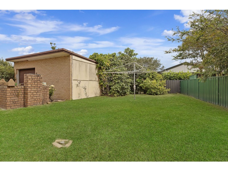 1A Bateau Bay Road, Bateau Bay NSW 2261