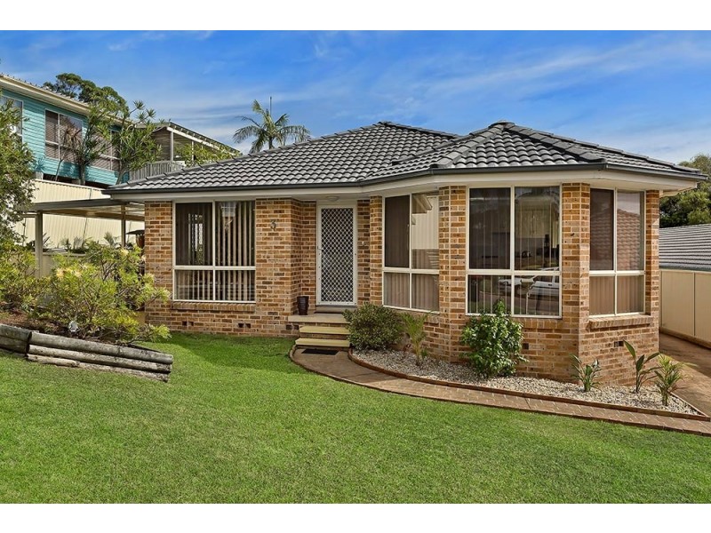1/3 Mossman Avenue, Bateau Bay NSW 2261